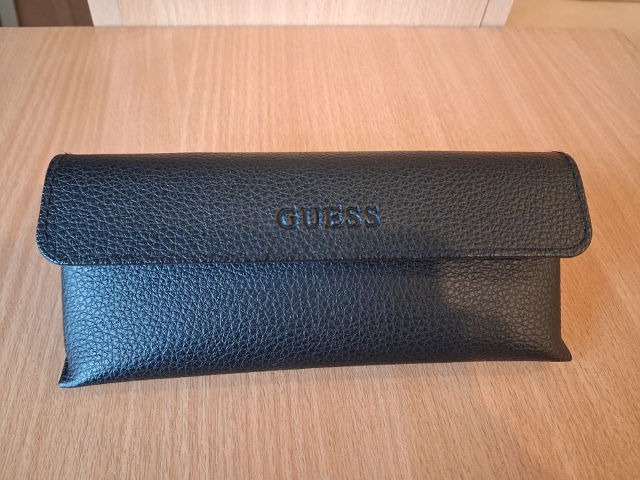Слънчеви очила Guess