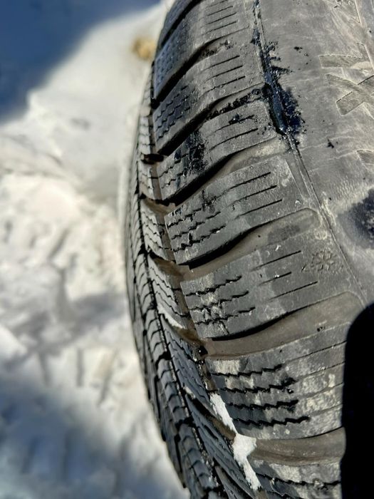 235 55 19V XL Continental зимна гума