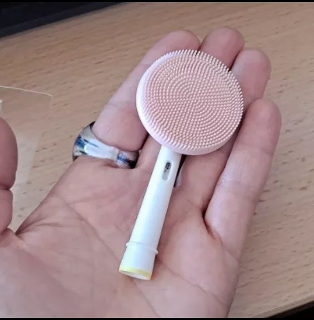 Perie curatare ten electrica