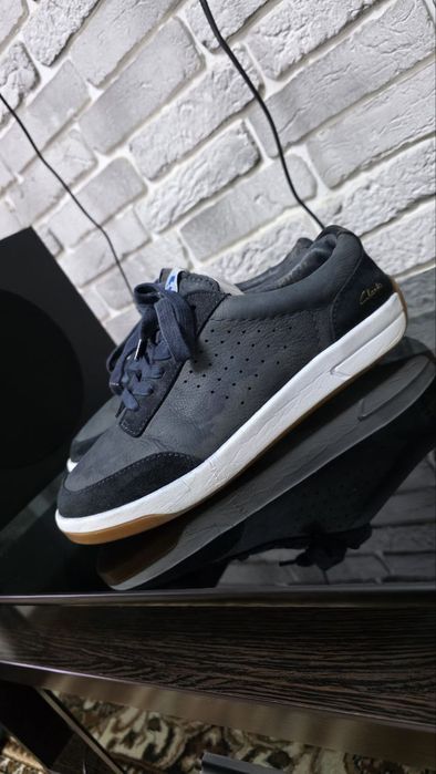 Оригинальные кроссы Clarks