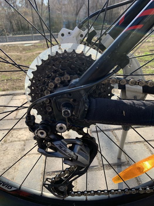 Велосипед Giant.