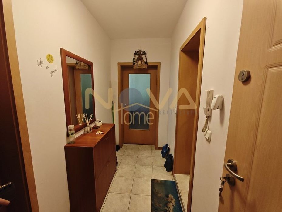 Продава се Двустаен апартамент в Варна, Левски - 88 кв.м за 1072 €/кв.м - Снимка #1