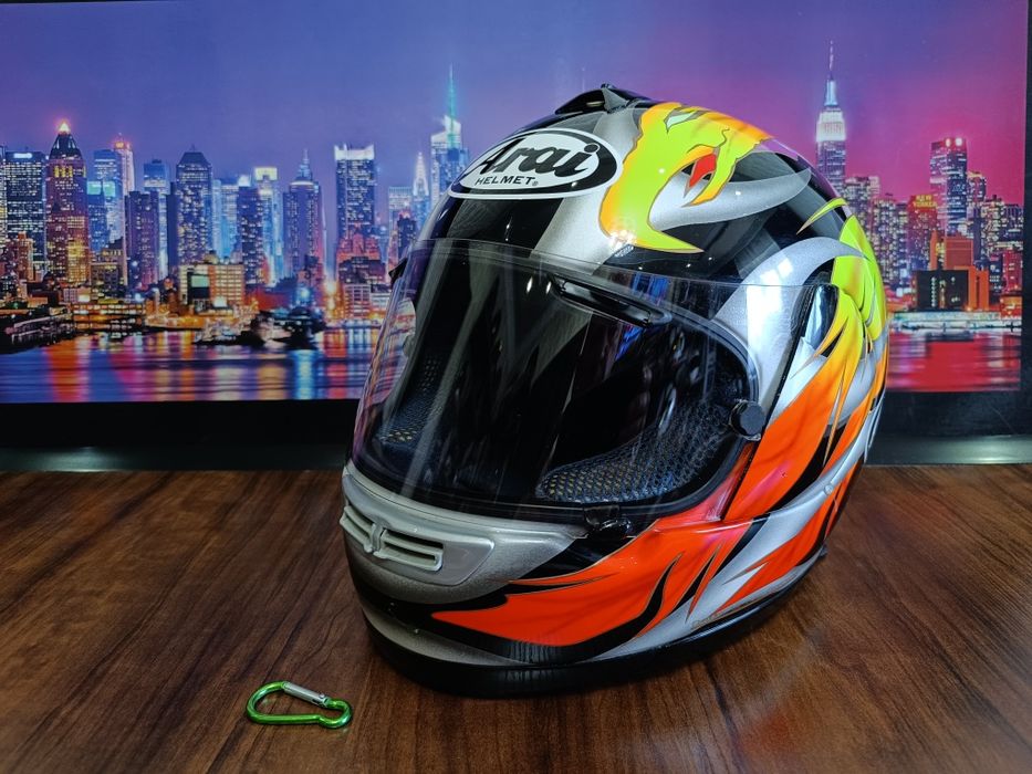 Мото шлем от Японского бренда ARAI QUANTUM e