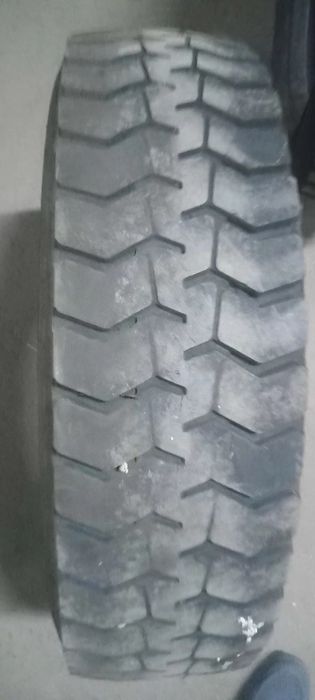 Продам шины протекторы хорошие