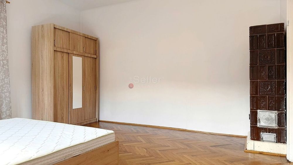 Apartament cu Acces la Curte Garaj Inclus