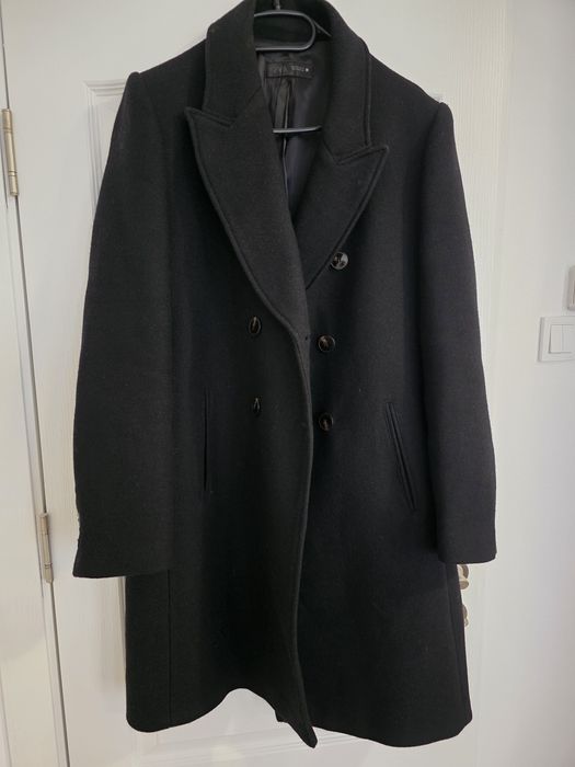 Палто с двуредно закопчаване на ЗАРА