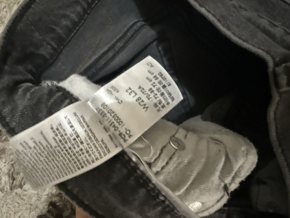 Blugi levis regular fit W 28 L 32
