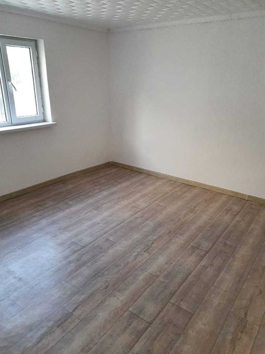 Жер үй сатылады.