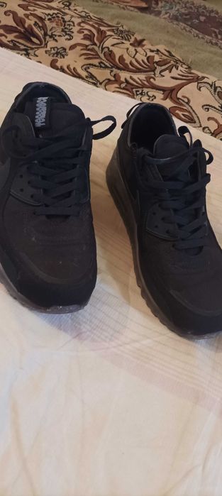 Продам крассовки.