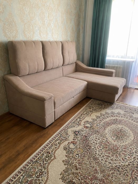Продам диван угловой