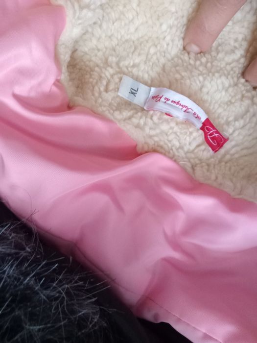 Продам женскую куртку