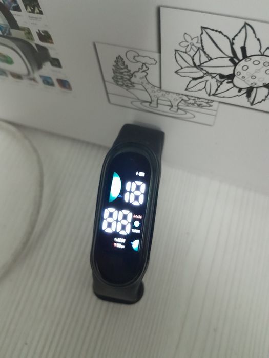 Продам цифровые часы