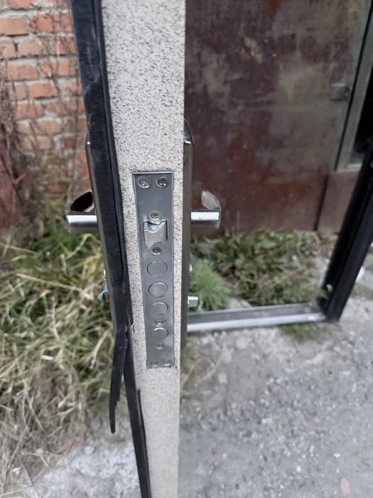 Входная дверь бу