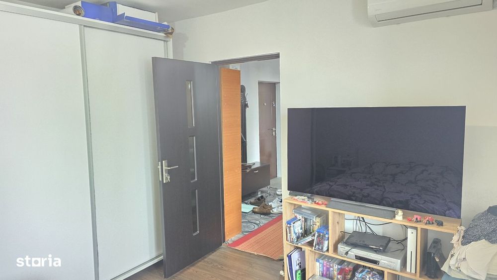 Vand apartament 2 camere decomandat in Deva, zona 22 Decembrie,