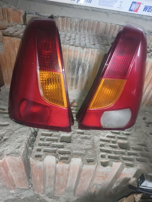 Vând faruri stopuri alternatoare unul cu servo unul fără electromotor