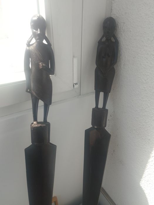 Se vinde, sabie sculptata,lemn Abanos 2buc.(Barbat,femeie)