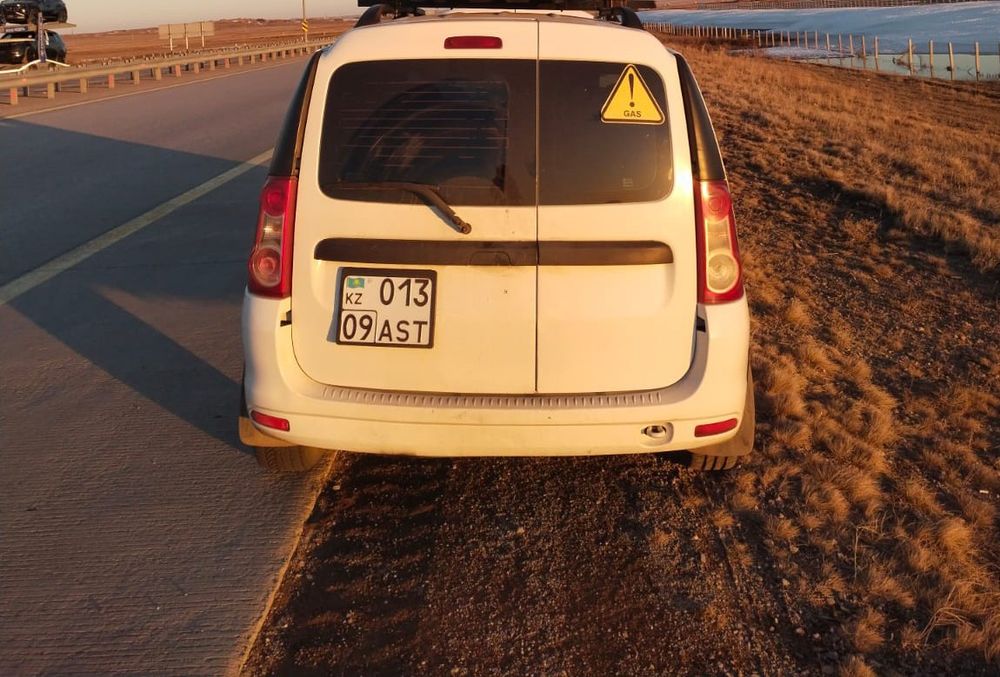 Лада Ларгус с газом 7 местная