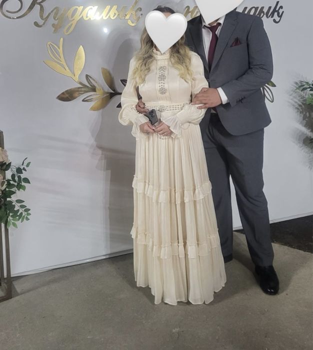 Продаю платье в очень хорошем состояние