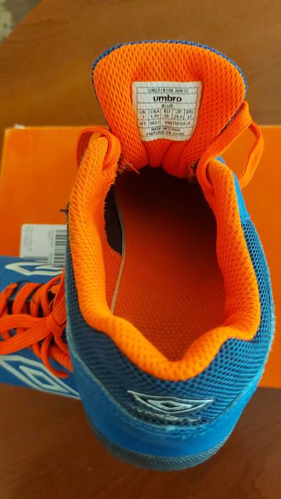 Обувки номер 33 за момче