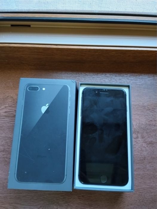 Продам айфон 8 плюс