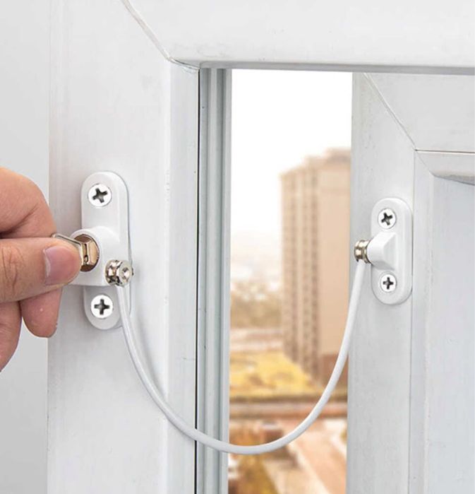 Пластиковые двери окна перегородки