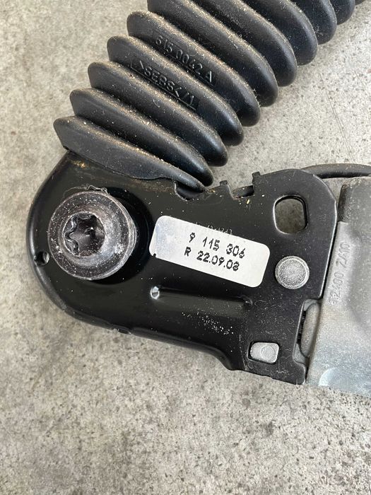 Pretensioner centura dreapta fata Bmw seria 5 F10, 7 F01 cod 9115306