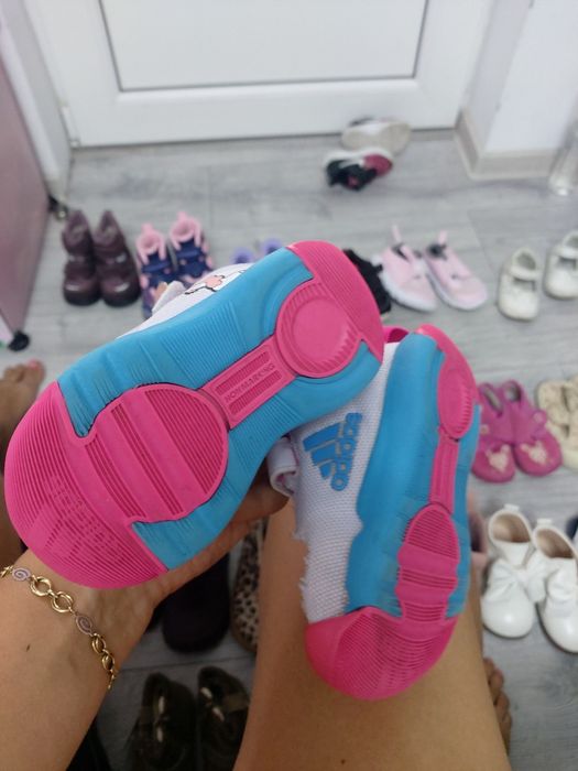 Adidasi fete 20/21/22