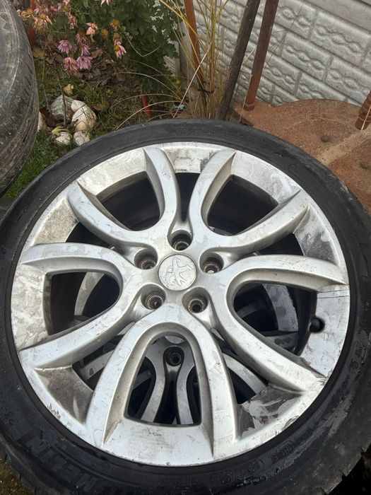 Vând jante peugeot 508 r18