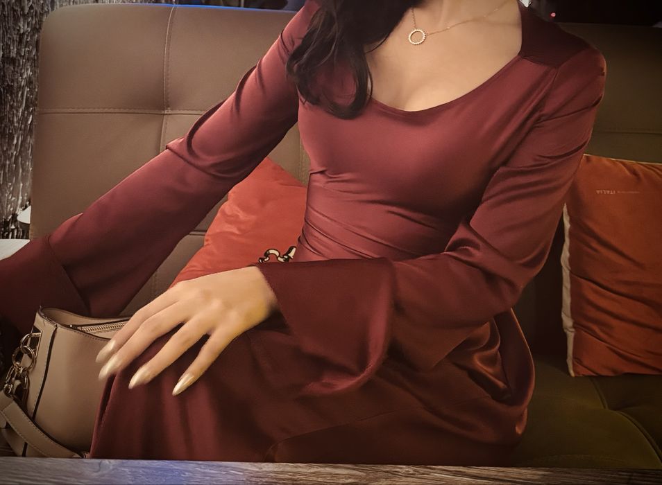 Вечернее красное платье на завязке