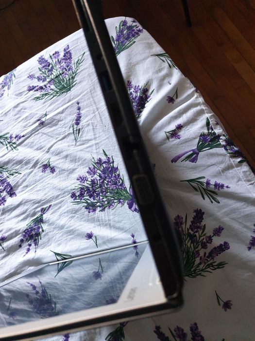 Leptop Lenovo video ded proc i5 gen.6 mem 6gb ddr4 slim SSD.NU TRIMIT.