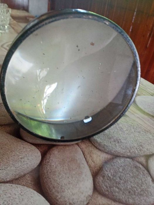 увеличительное стекло. производство ссср.диаметр  11 сантиметров. .
