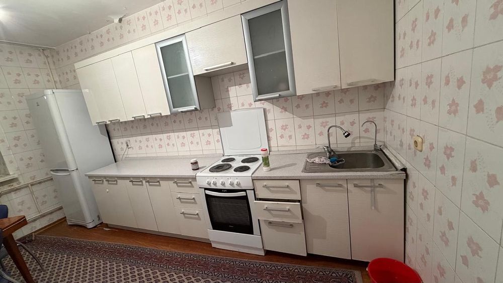 Кухонный гарнитур без плиты за 20000