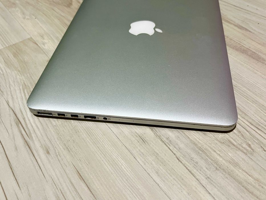 Macbook Pro 13 2015 Retina i5 ram 8gb ssd 128gb