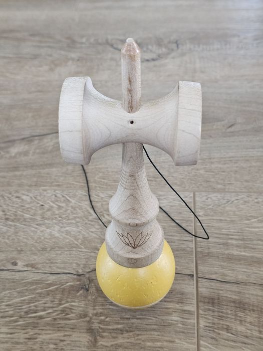 Kendama Set up Lotus Element