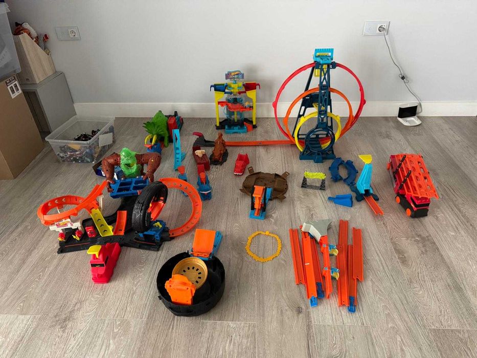 Vand colectie masinute HOT WHEELS