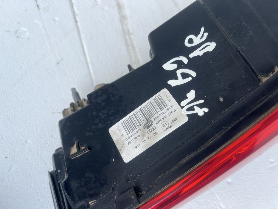 Tripla stop stanga dreapta haion Audi A4 B9 8W5945076A 2015-2020