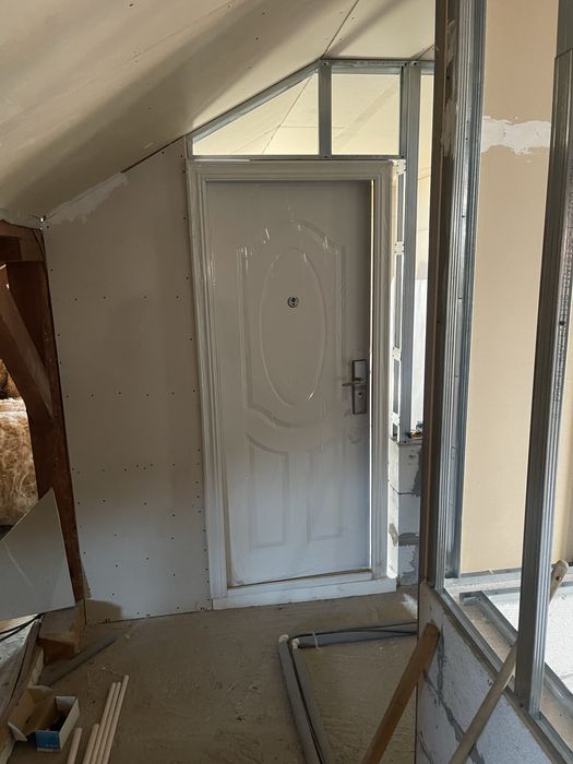 Apartament mare in pod / mansarda, 7 camere / garsoniere, ideal investitie sau birouri