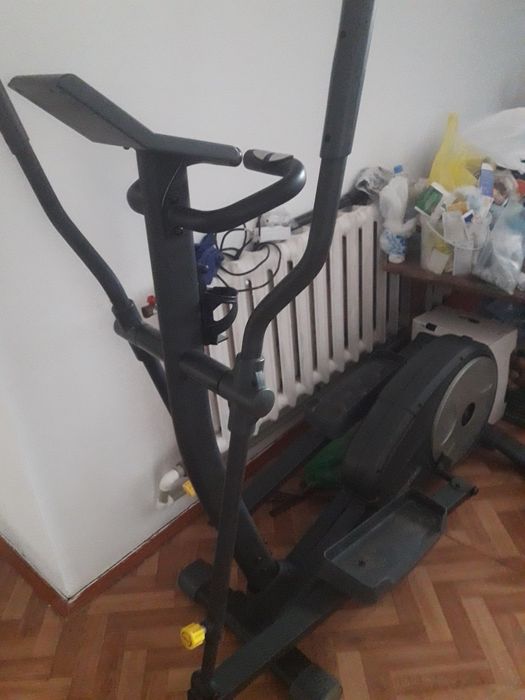 Продается Эллипс тренажер