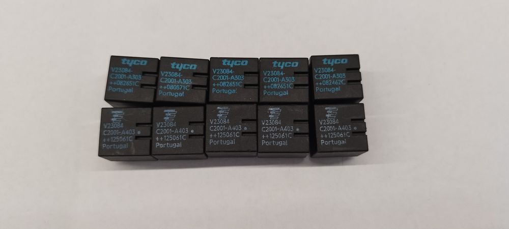 Автомобилно реле BMW  БМВ  V23084 C2001  A303 u V23084 C2001 A403