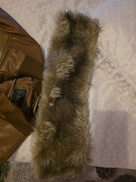 Кожено леко якенце