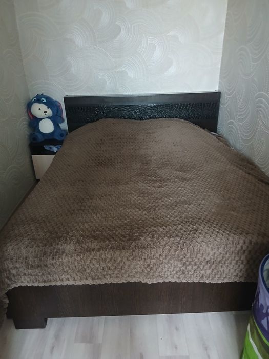 Продам кровать двуспальная в отличном состоянии