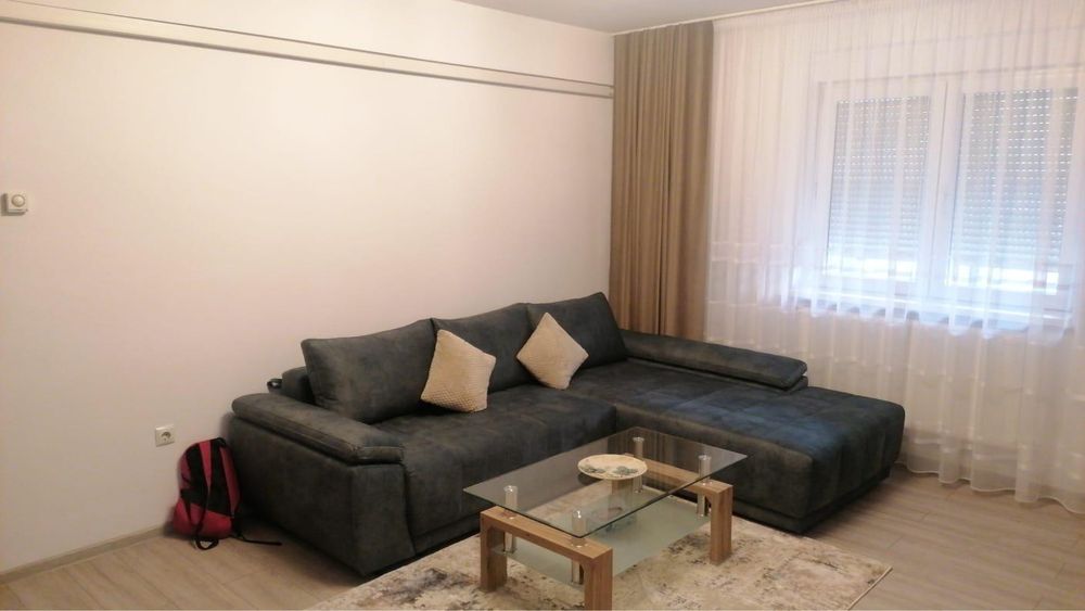 Apartament cu 3 camere de închiriat, bloc nou, zona ultracentrală