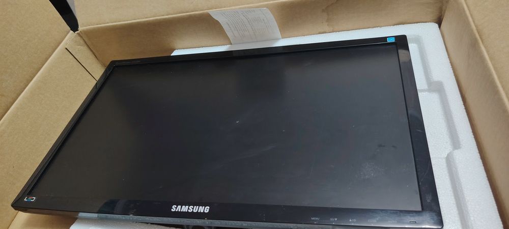 Монитор Samsung 22