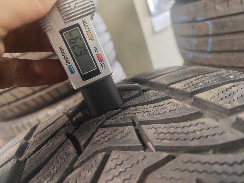 2бр.зимни гуми 255/40/20 Dunlop
