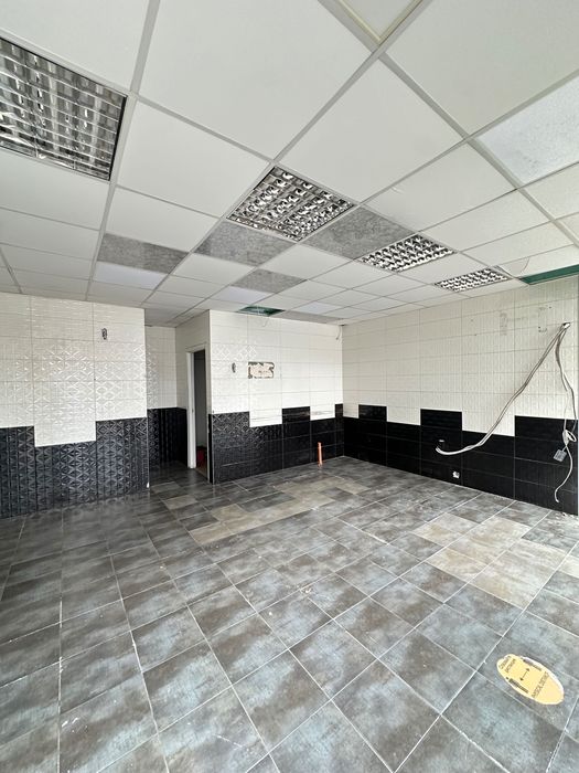 Дава се под наем Магазин в Варна, Колхозен пазар - 35 кв.м за 560 € - Снимка #5