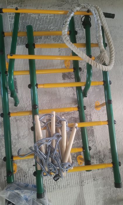 Шведская стенка.