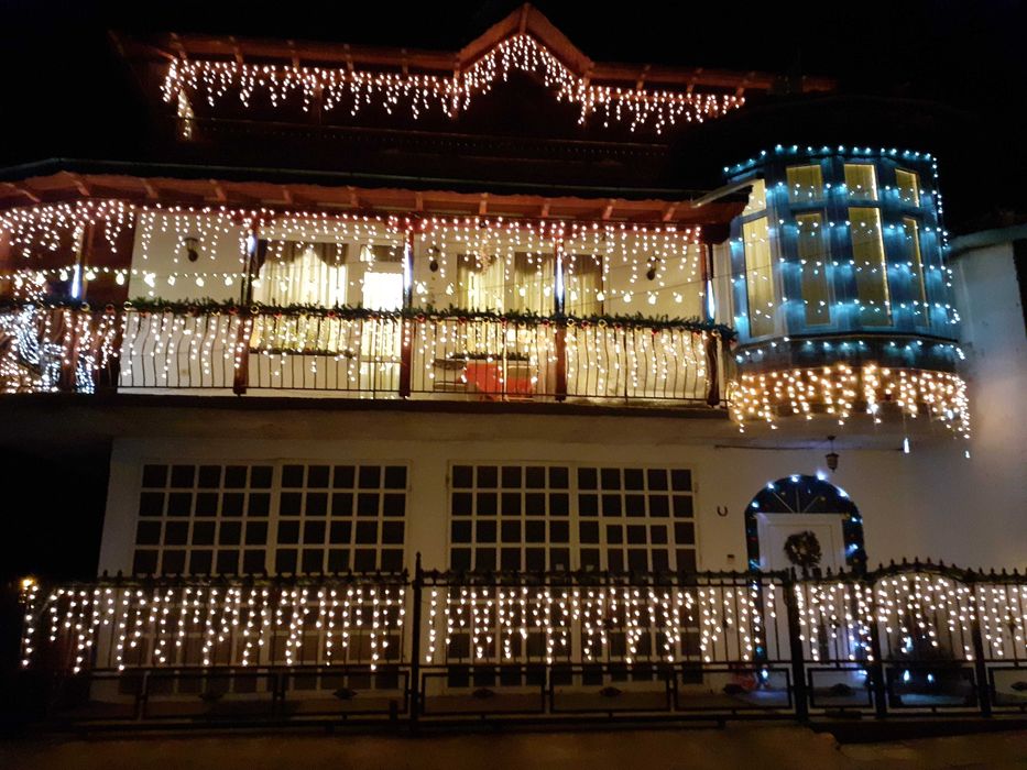 Декорация топло Бяла светеща висулка 168