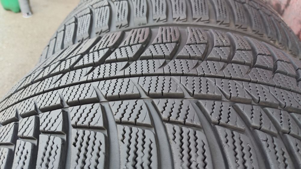 4бр. зимни гуми 235/40/18 Bridgestone Blizzak