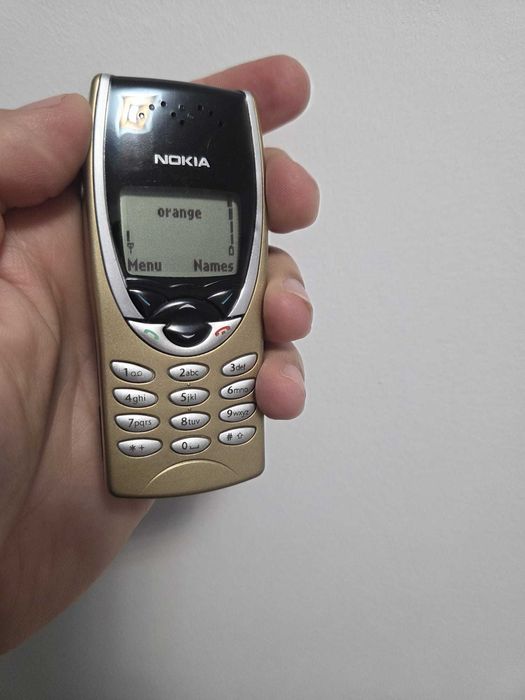 Nokia 8210 impecabil