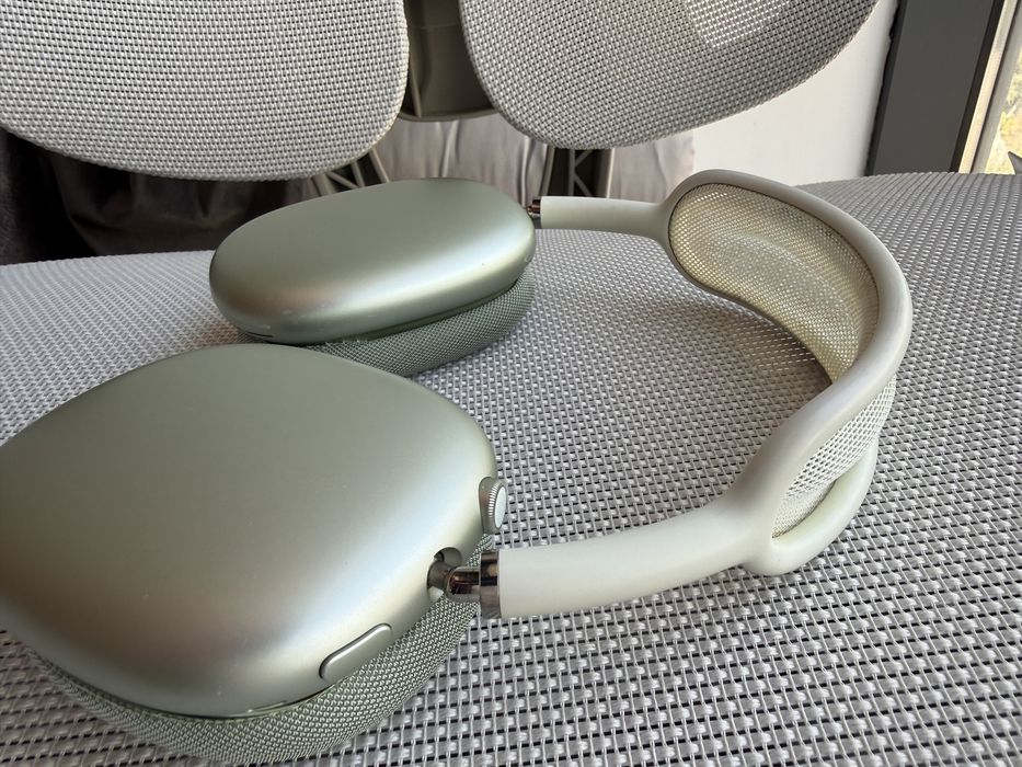 Airpods max green